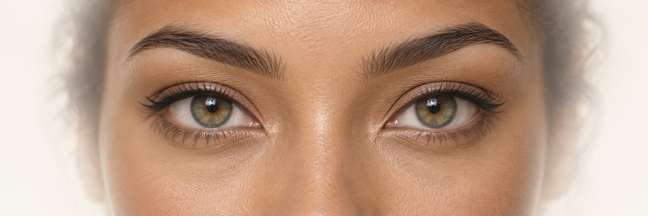 Fine upper lash line technique illustration